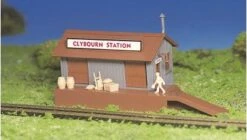 Bachmann Plasticville Freight Station Kit (HO Scale)