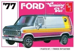 AMT 1/25 1977 Ford Cruising Van