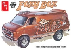 AMT 1/25 1975 Chevy Van "FOXY BOX"