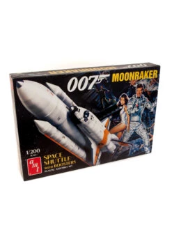 AMT 1/200 Moonraker Shuttle W/Boosters James Bond